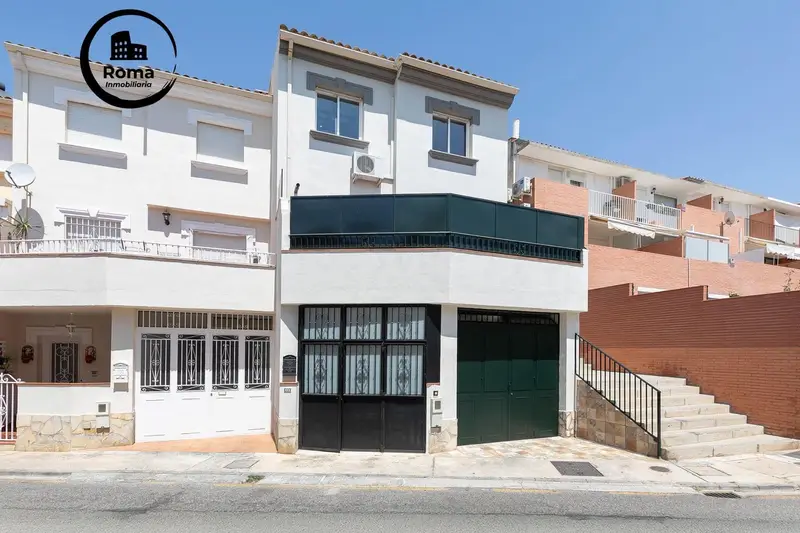 Adosado en venta en Cenes de la Vega, Granada