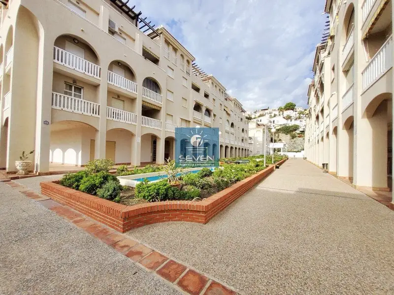 Apartamento en Velilla Almuñécar con Vistas al Mar