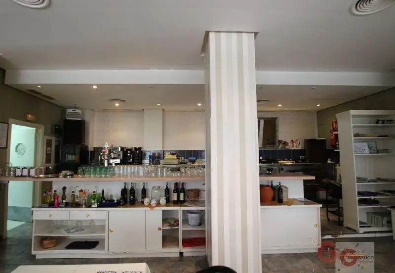 Venta Local Comercial con Terraza en Salobreña Centro