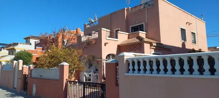 Casa 3 Dormitorios en Venta La Herrada Los Montesinos