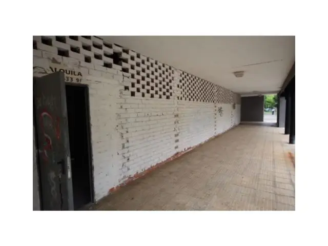 Local Comercial en Venta o Alquiler Plaza Gabriel Celaya 117m2