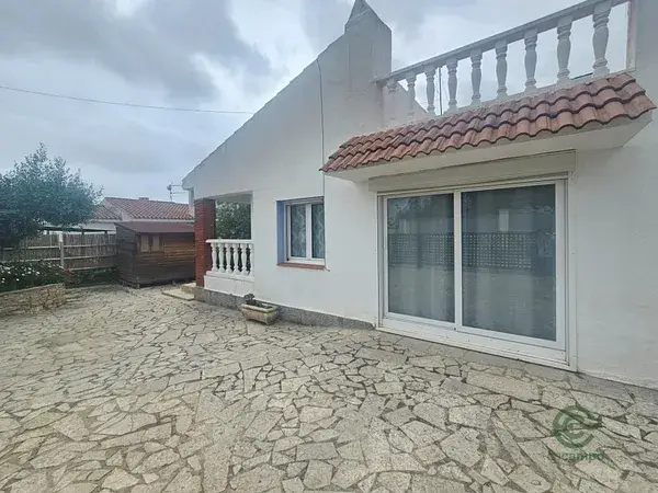 Casa en Les Tres Cales con Piscina y Licencia Turistica