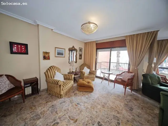 Piso en Torrevieja Centro 4 Habitaciones 2 Baños