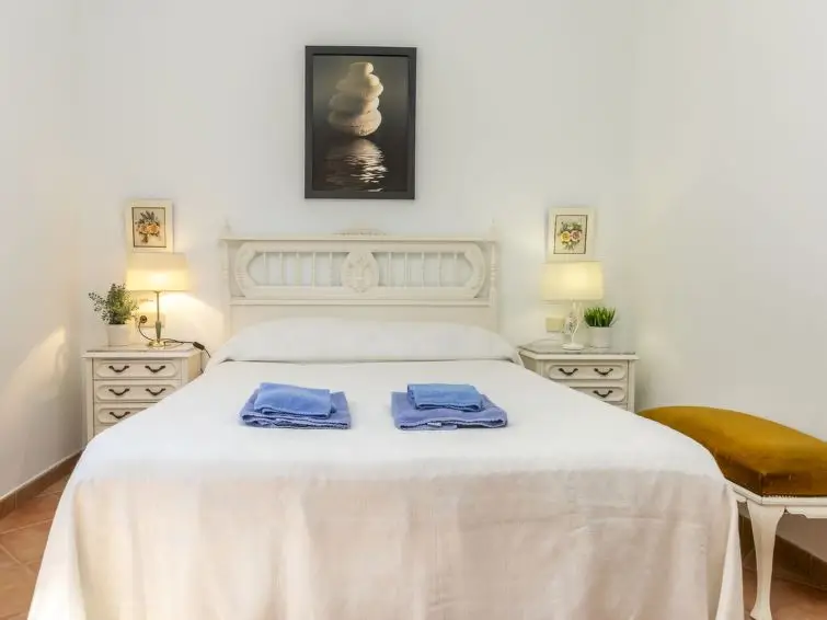 Casa Villa 3 Dormitorios Alquiler Tordera Espa	

	

a