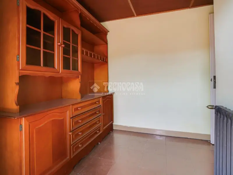 Ático en venta en Montcada i Reixac 5 dormitorios 2 baños