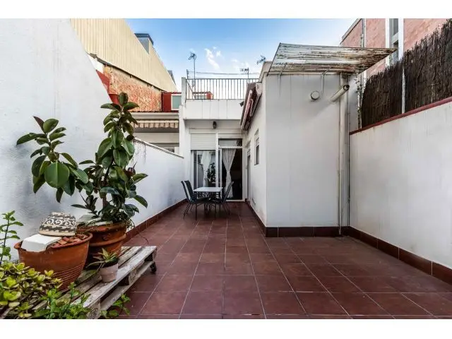 Casa en venta Creu Alta Sabadell con patio y terraza