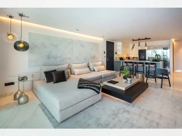 Apartamento de Lujo en Puerto Banus 3 Dormitorios Vistas al Mar