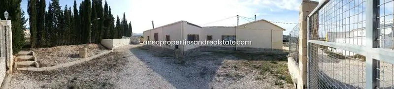 Casa de Campo en Pinoso Gran Oportunidad