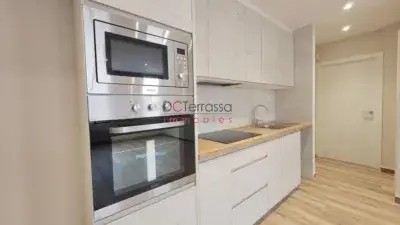 Piso Reformado 2 Dormitorios Terrassa Cerca Parc Sant Jordi