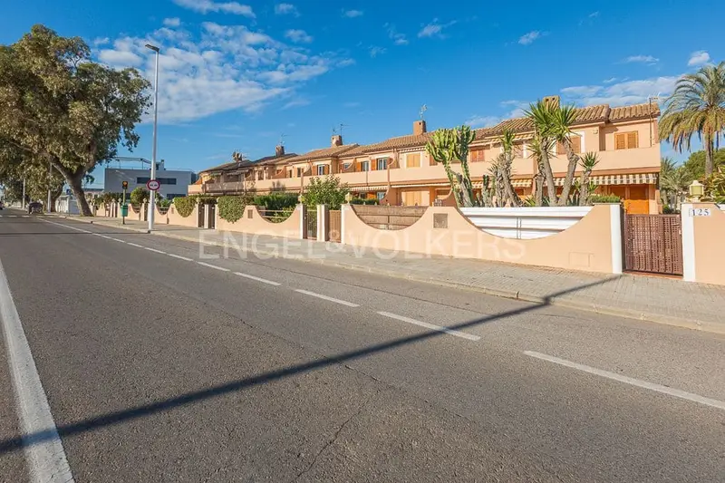 Adosado en primera línea de playa El Grau Castellón
