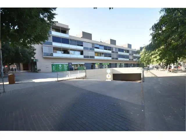 Plaza Parking Vilanova i la Geltrú 187m² Ideal Coche y Moto