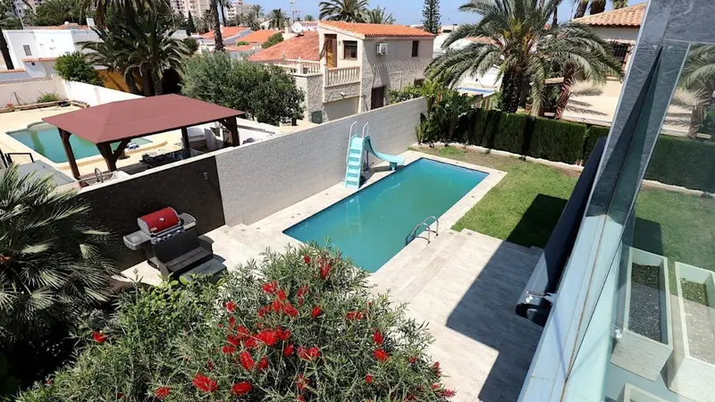 Casa Villa 3 Dormitorios Torrevieja Piscina