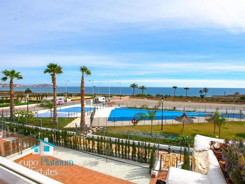 Apartamento en San Juan de los Terreros con Vistas al Mar