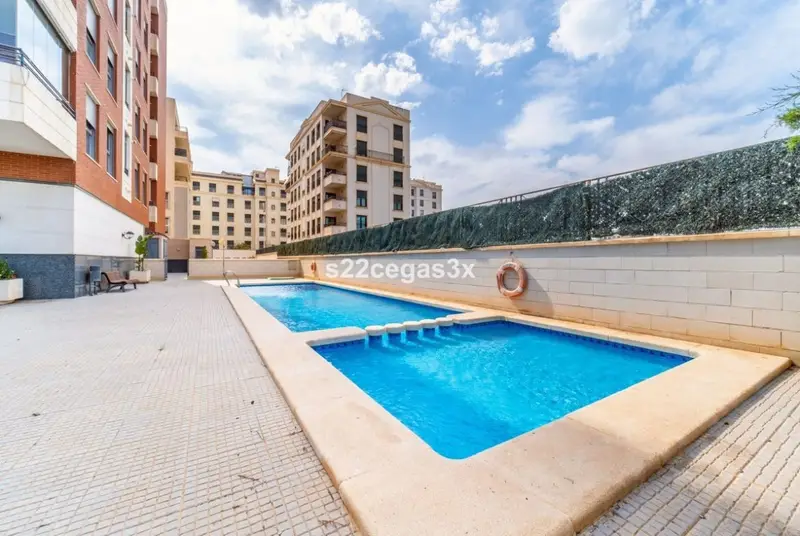 Piso 4 Dormitorios Elche Piscina Ascensor Terraza