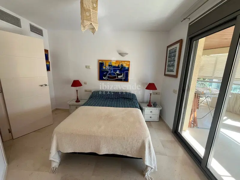 Apartamento en Alquiler en Ibiza con Vistas al Mar