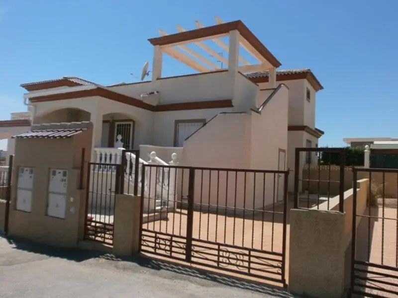 Bungalow 2 Dormitorios La Marina Alicante Cerca Playas