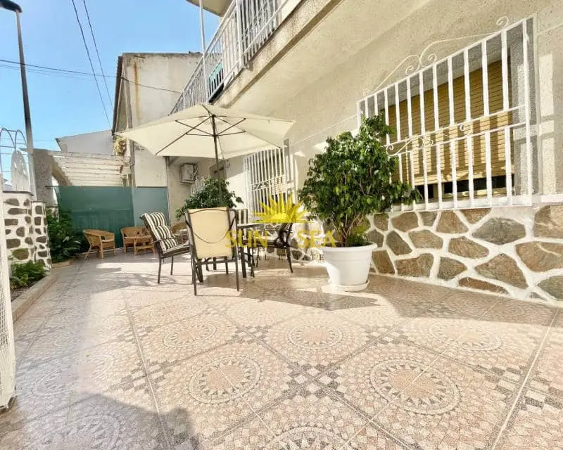 Planta Baja en Lo Pagan con 4 Dormitorios y Barbacoa