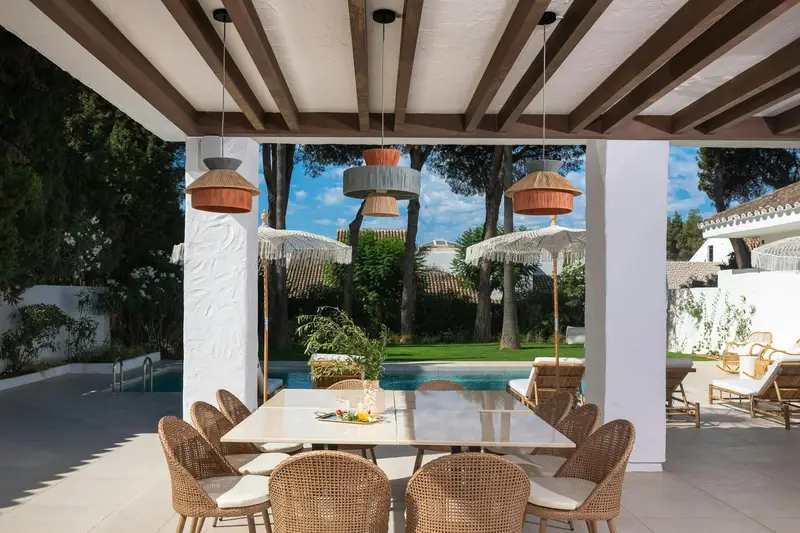Chalet 5 Dormitorios Alquiler Málaga Piscina Privada