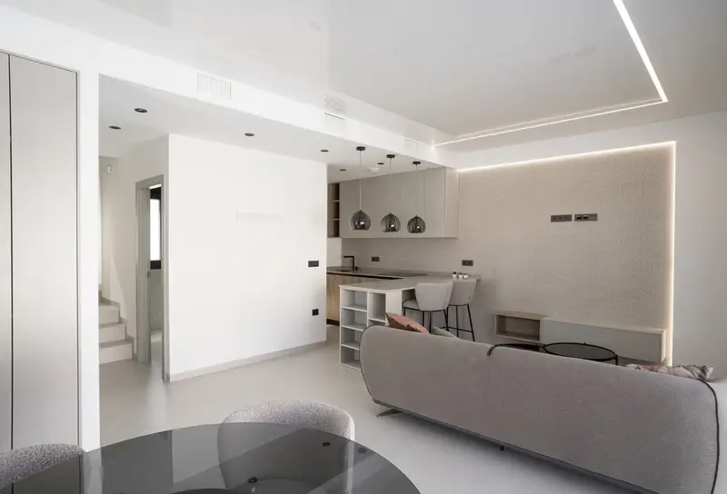 Chalet en Venta Filipinas Alicante Moderna con Piscina