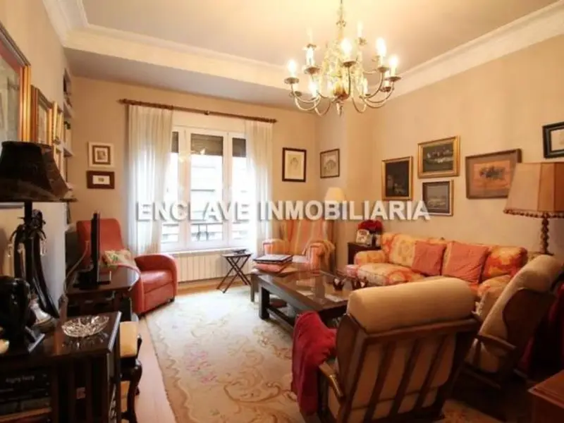 Piso Rehabilitado en Centro de Oviedo 4 Dormitorios