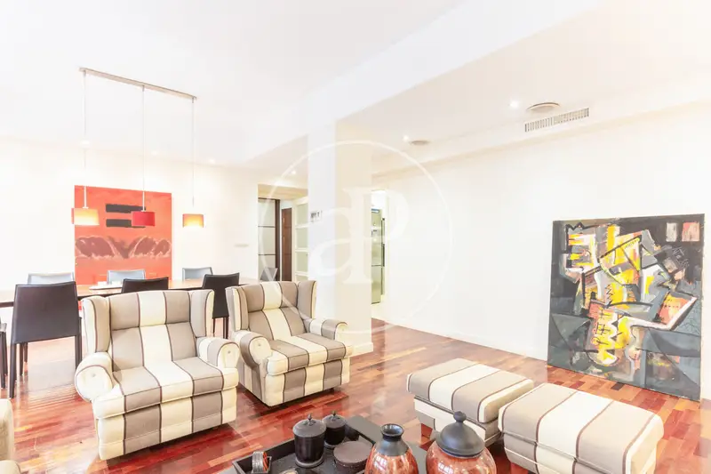 Piso en alquiler en L Eixample 340m2 5 dormitorios 3 banos Gran terraza