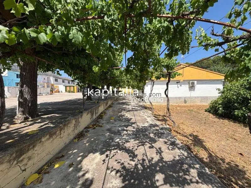 Restaurante en Venta Gaianes con Casa y Albergue