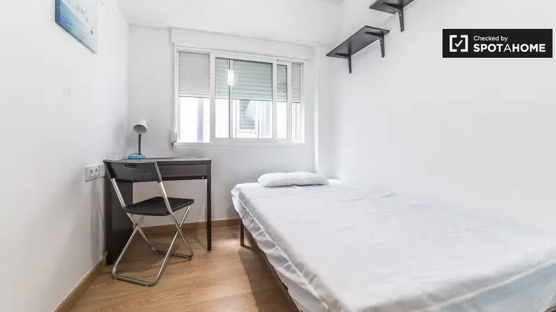Apartamento 4 Dormitorios 2 Baños Valencia