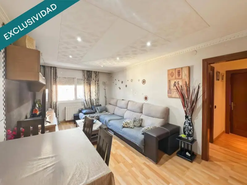 Apartamento en venta en Rubi 3 habitaciones cerca del Parc de la Serreta