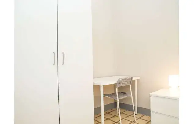 Alquiler Piso 90m2 4 habitaciones Raval Barcelona