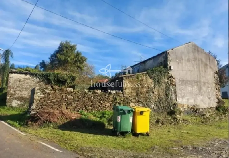 Casa Rural en Neda A Coruna para Restaurar Cerca de Playa Fluvial
