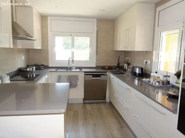 Chalet en Viladamat Girona con Bungalows Alquiler Vacacional