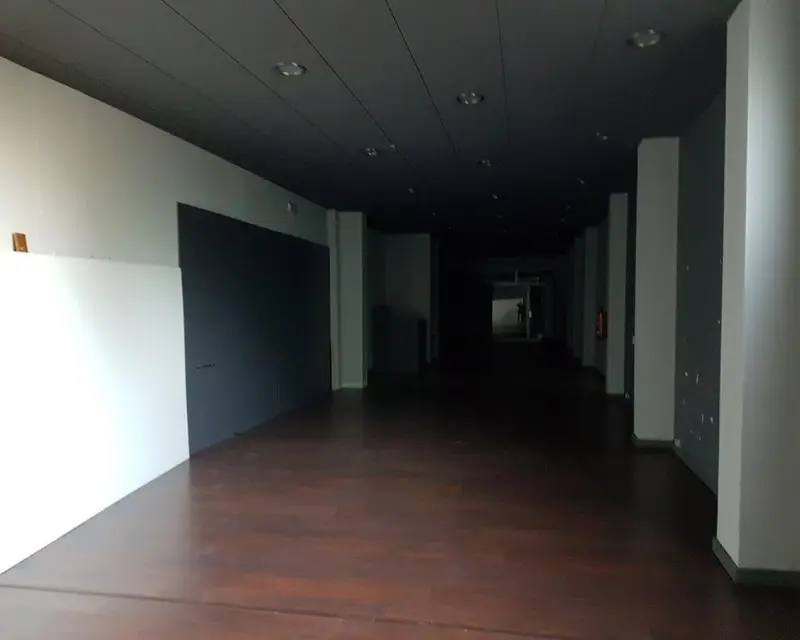 Local Comercial 1315 m2 Olot