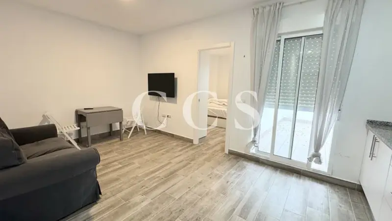 Apartamento en Venta Calle Campoamor 1 Dormitorio Patio Privado