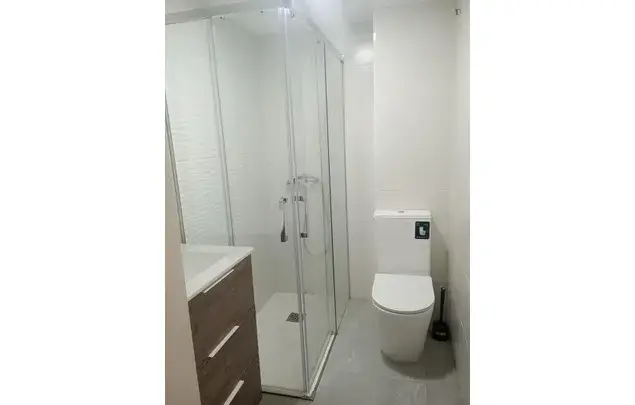 Rent 4 bedroom apartment in Granada