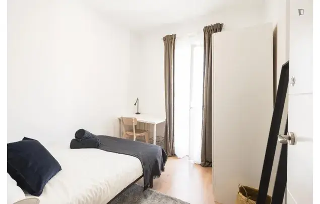 Alquiler Apartamento 7 Dormitorios Madrid 3-24 Meses