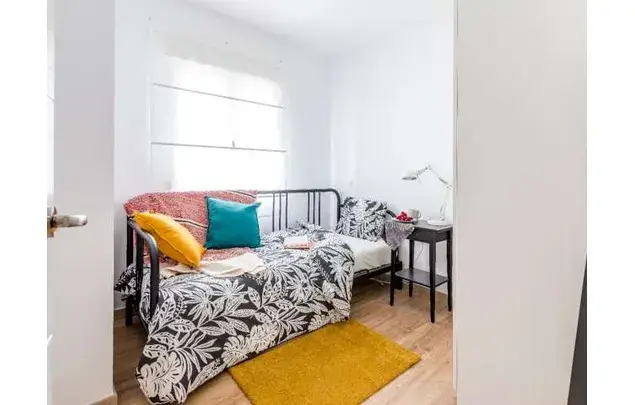 Alquiler habitaciones Madrid - Piso amueblado con aire acondicionado