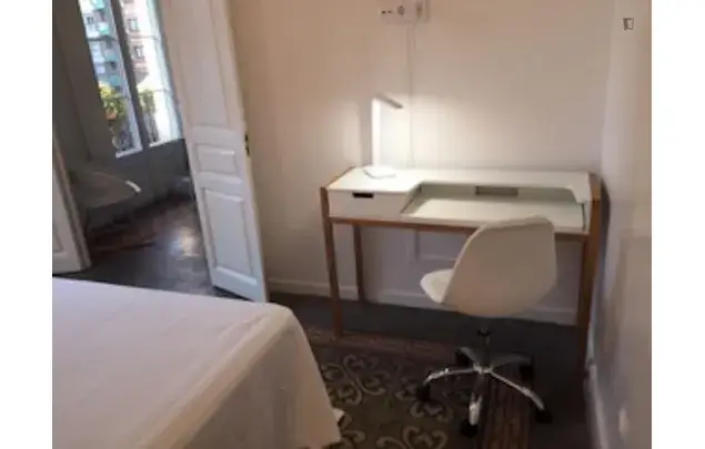 Apartamento 3 Dormitorios Barcelona Eixample Cerca Sagrada Familia