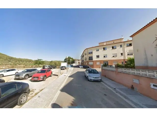 Casa Independiente Ocupada Bonastre Tarragona Para Inversores