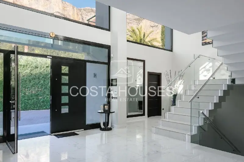 Villa de Lujo en Montgó Jávea 4 Dormitorios Piscina y Vistas