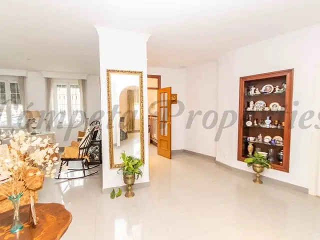 Casa de Pueblo 4 Dormitorios en Nerja Centro