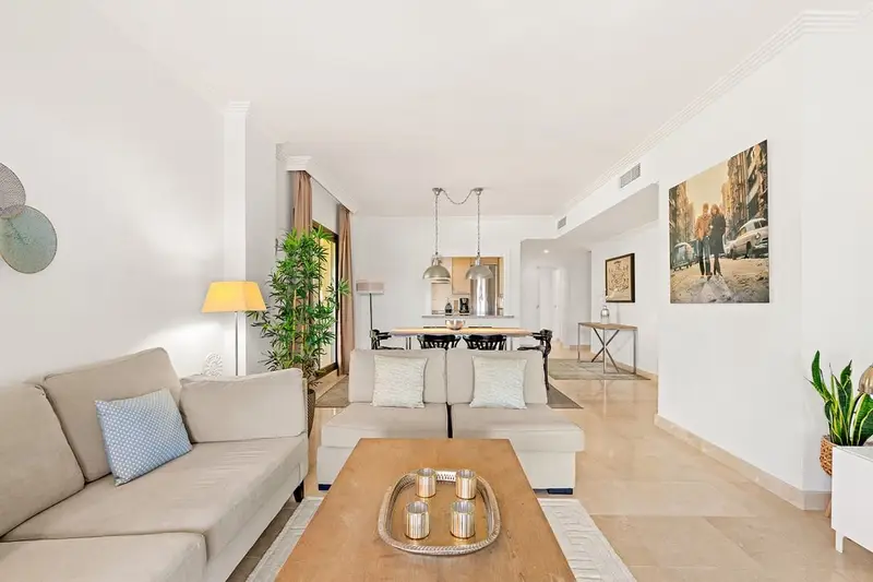 Apartamento de Lujo en El Paraiso Estepona Malaga