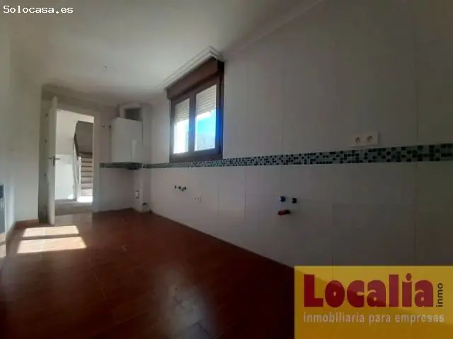Chalet Adosado En Castro Urdiales Con Piscina
