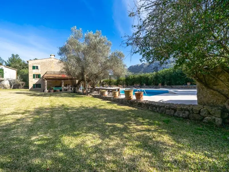 Finca en Mallorca con 3 casas de invitados, 2 piscinas y pista de tenis