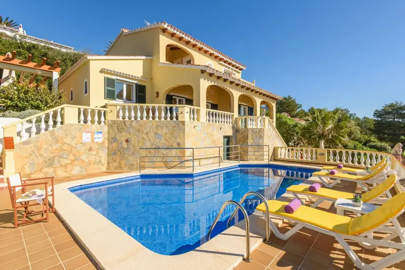 Casa Villa 5 Dormitorios Menorca Alquiler Vistas al Mar Piscina Privada