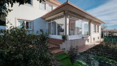 Chalet en venta en Calle de Mandin