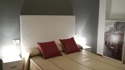 Apartamento en alquiler en Calle de la Redonda de Santiago, 3