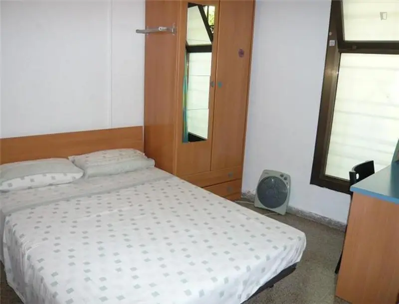 Habitacion Doble Cerca Escola Enginyeria Barcelona
