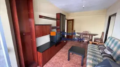 Piso en venta en Cornellà de Llobregat 3 dormitorios a reformar
