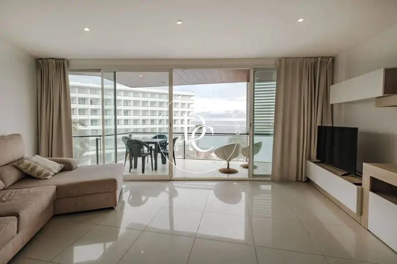 Apartamento en Playa d En Bossa Ibiza Primera Linea de Mar