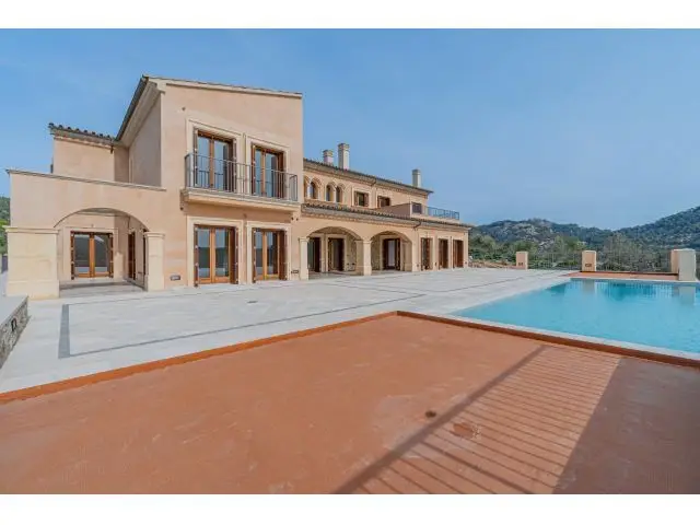 Villa De Estilo Mallorquín En Camp De Mar